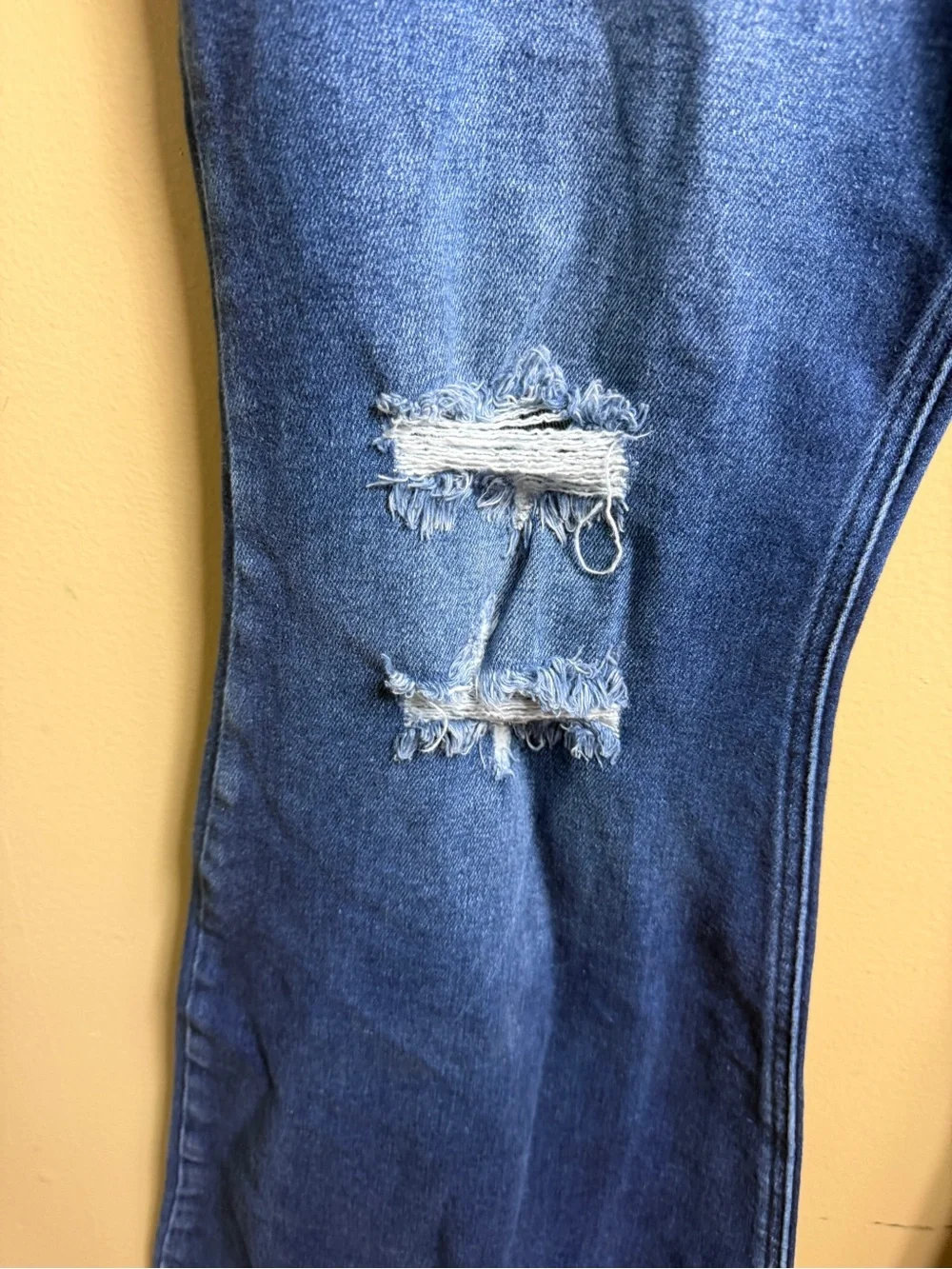 KanCan Exclusively for Maurices High Rise Distressed Flare Jeans Sz 32 / 14